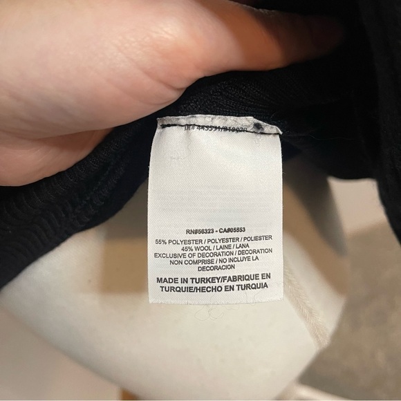 Nike Golf Wool Blend V-neck Sweater - Picture 8 of 9